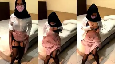 Sekretaris Jilbab Kacamata Digempur Bos